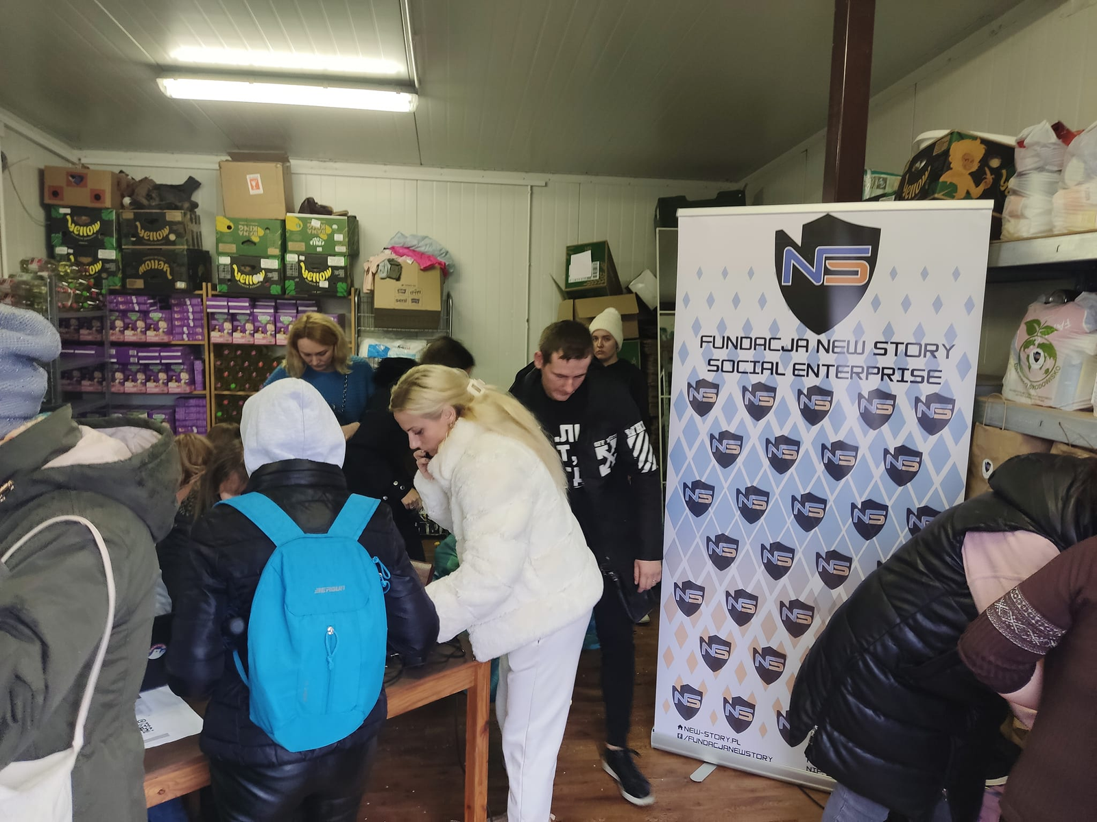 Wydajemy paczki dla potrzebujących